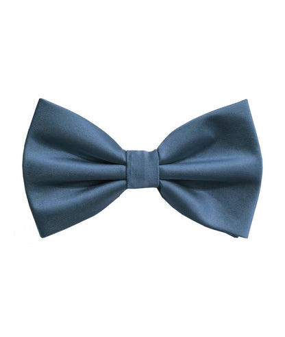 Solid pre-tied bowtie and pocket square set